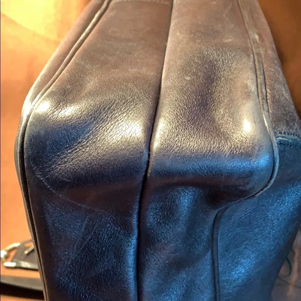 Vintage Coach lock/keys computer shoulder leather